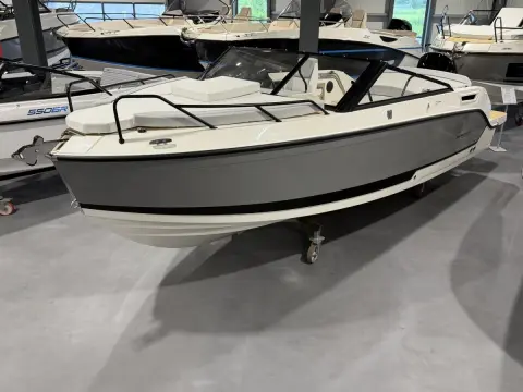 Quicksilver 675 Cruiser — Giethoorn