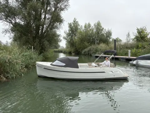 Antaris Sixty7 met Vetus 52 pk dieselmotor bouwjaar 2025! — Hardinxveld-Giessendam