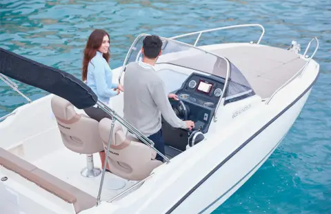 Quicksilver Activ 605 Sundeck — Giethoorn
