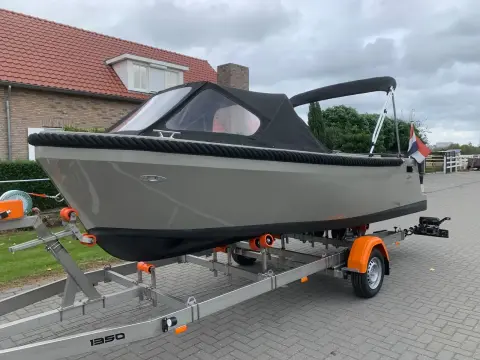 Meersloep 600 — Zaltbommel